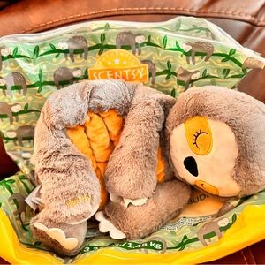 New Scentsy Selah the Sloth Buddy -Warming Buddy - NIB Scentsy Warming Buddy